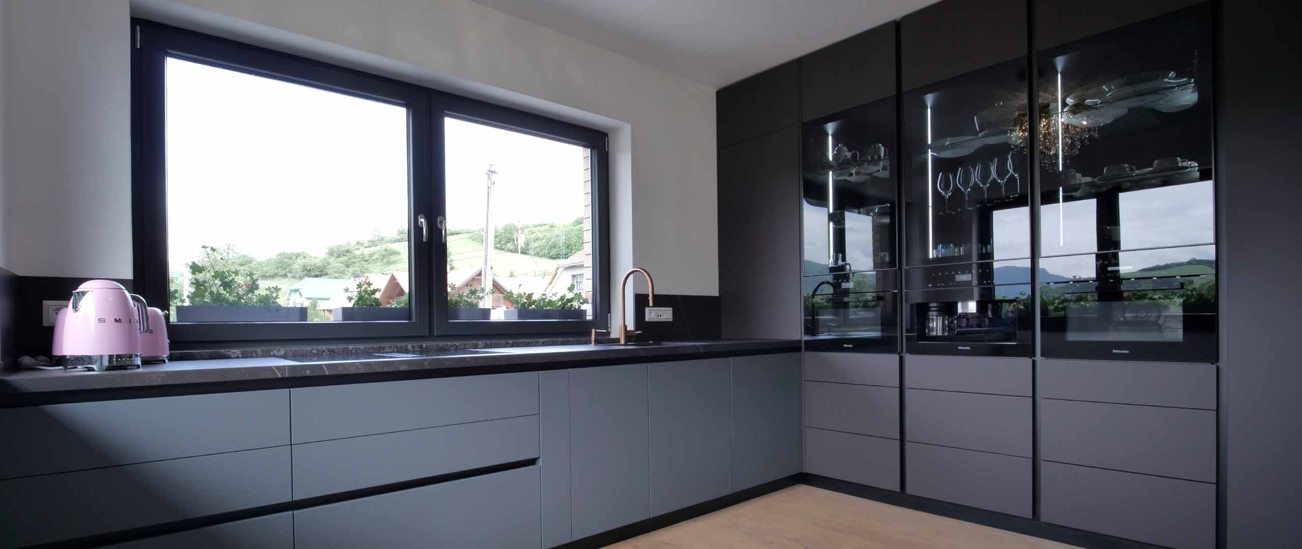 Kuchyňa Nanoteq Matt Zelená | Nanoteq Matt Hnedá | Dekton Kelya